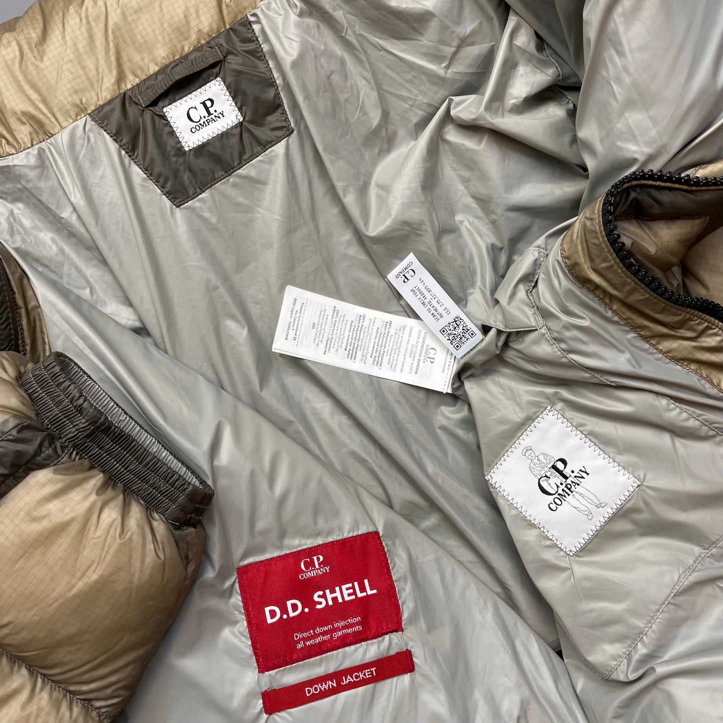 C.P. Company DD Shell Concealed Hood Short Down Puffer Jacket BNWT