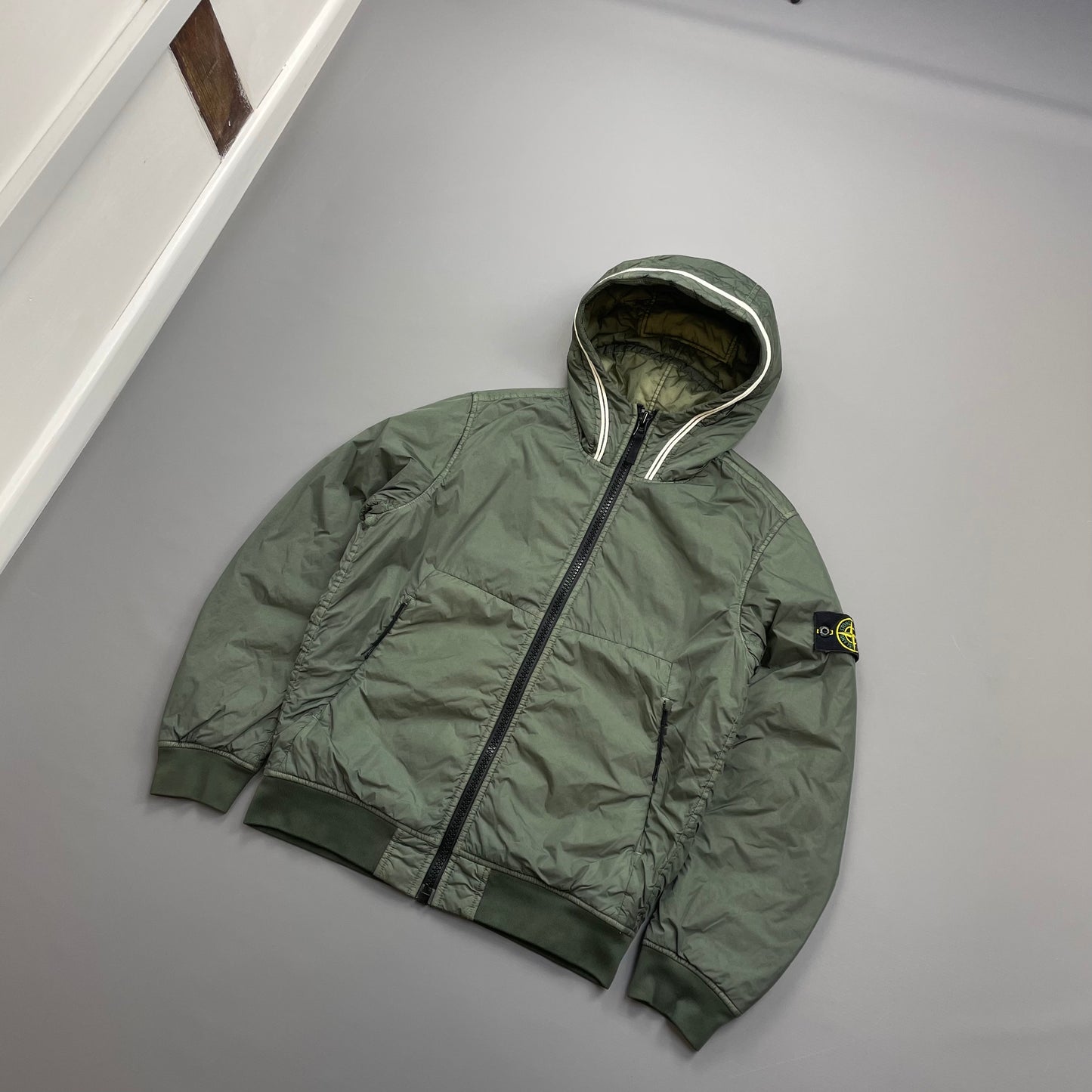 Stone Island Green AW20 Two-Tone Garment Dyed Crinkle Reps w/ Primaloft Hooded Jacket
