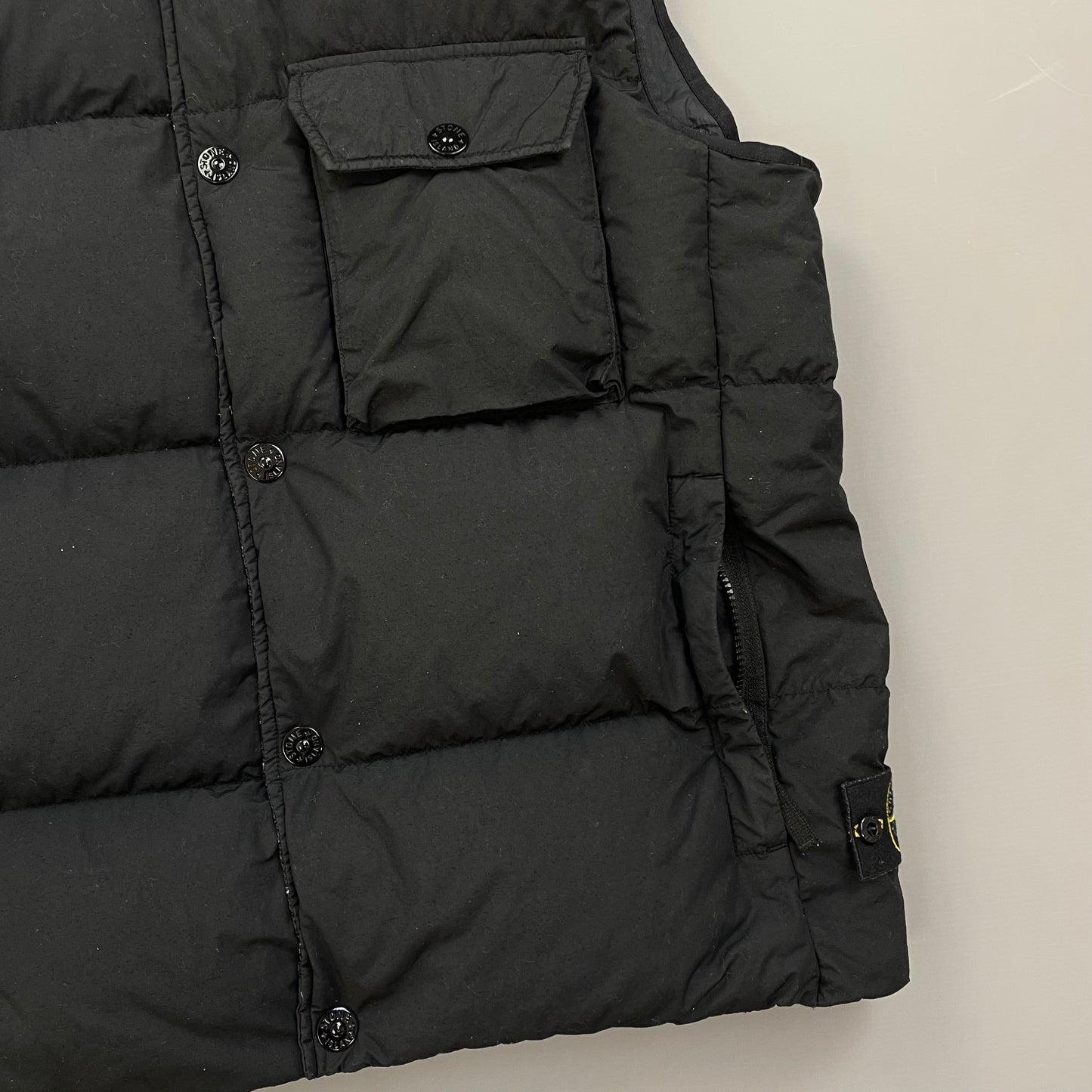Stone Island Black AW21 Naslan Light Watro Down TC Puffer Gilet Vest