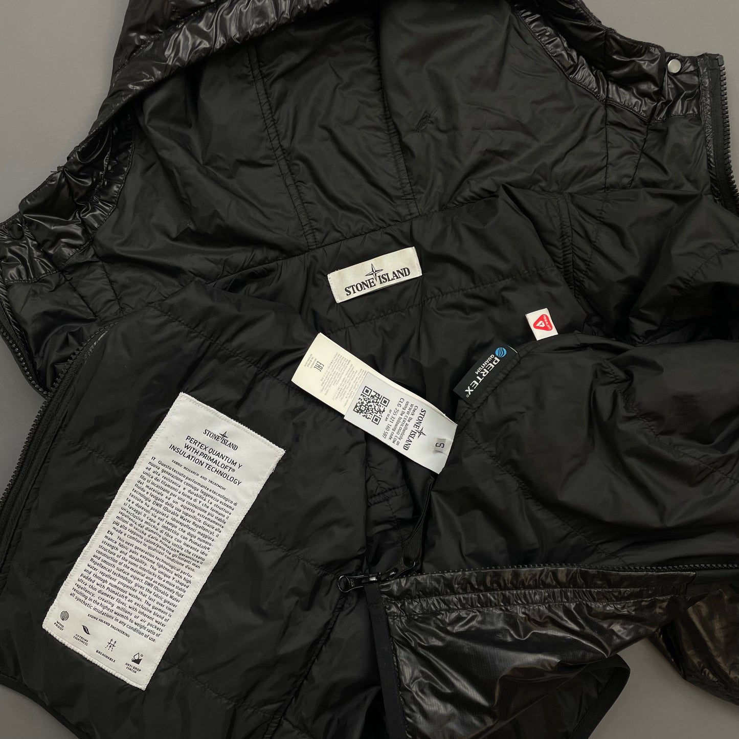 Stone Island Black/Burgundy SS18 Pertex Quantum Y Primaloft Technology Hooded Nylon Jacket