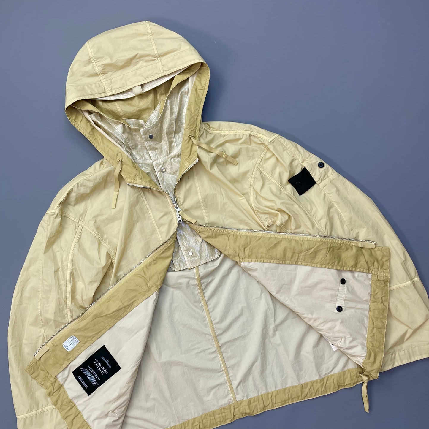 Stone Island Cream Shadow Project HD Pelleovo Cotton-TC Lightweight Jacket SS22