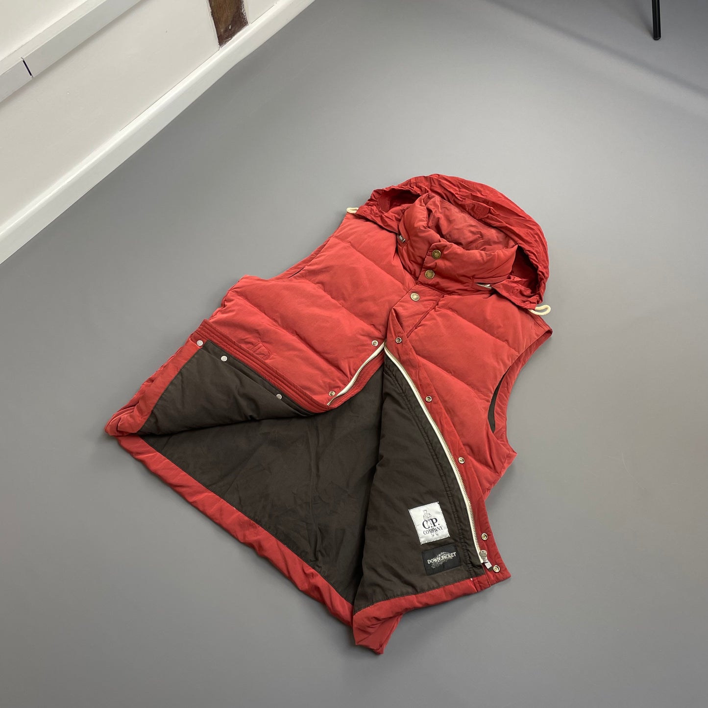 C.P. Company Red AW10 Shimmer Nylon Piuma Doca Concealed Hood Down Gilet Vest
