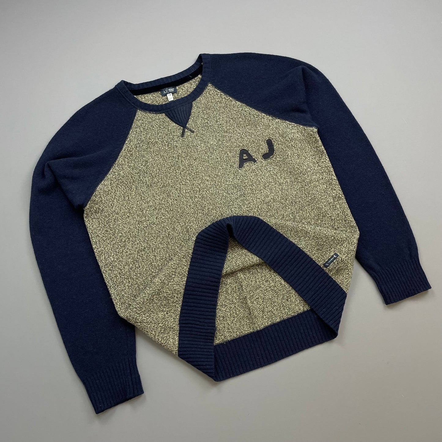 Armani Beige & Navy 00s Raglan Sleeve Wool Knit Jumper