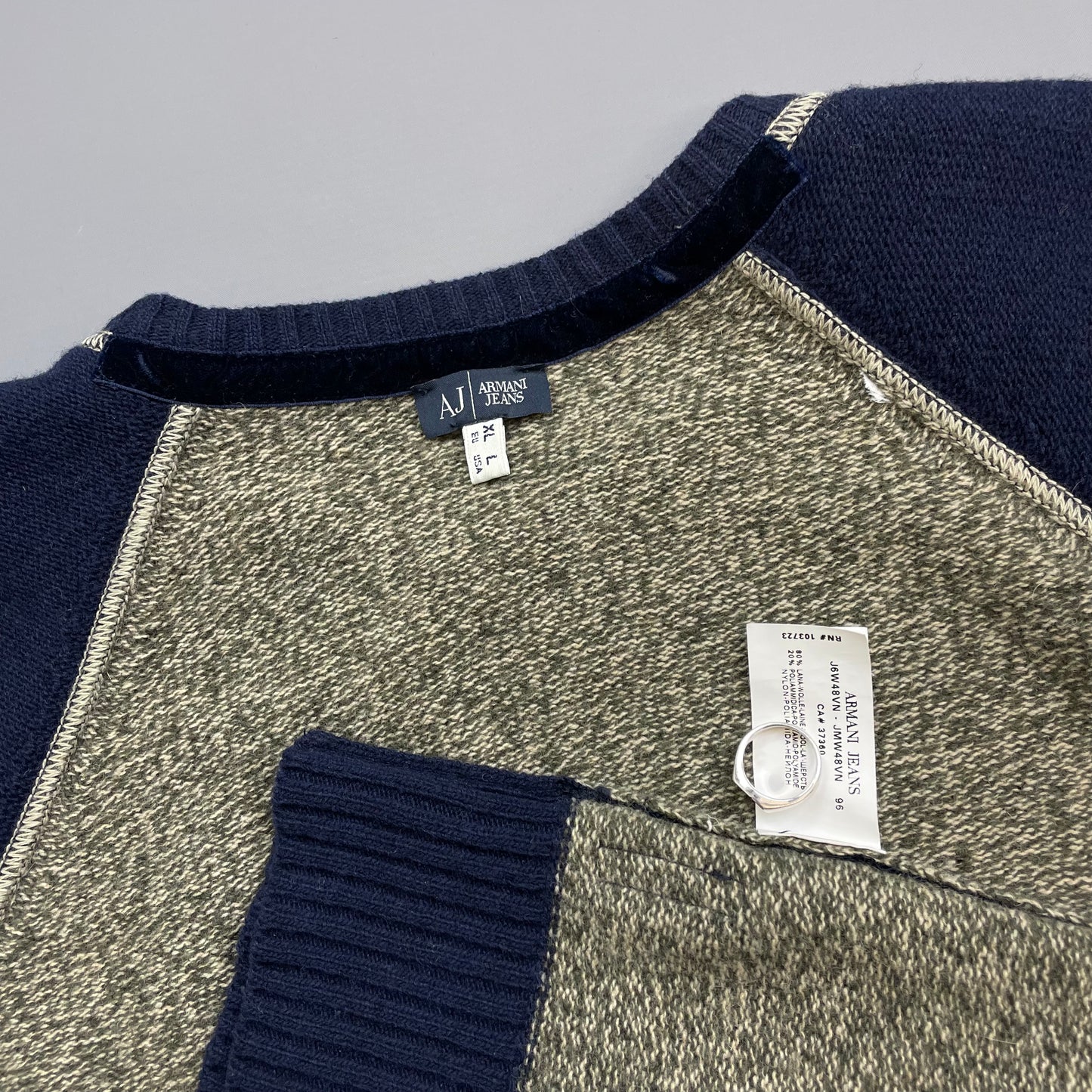 Armani Beige & Navy 00s Raglan Sleeve Wool Knit Jumper