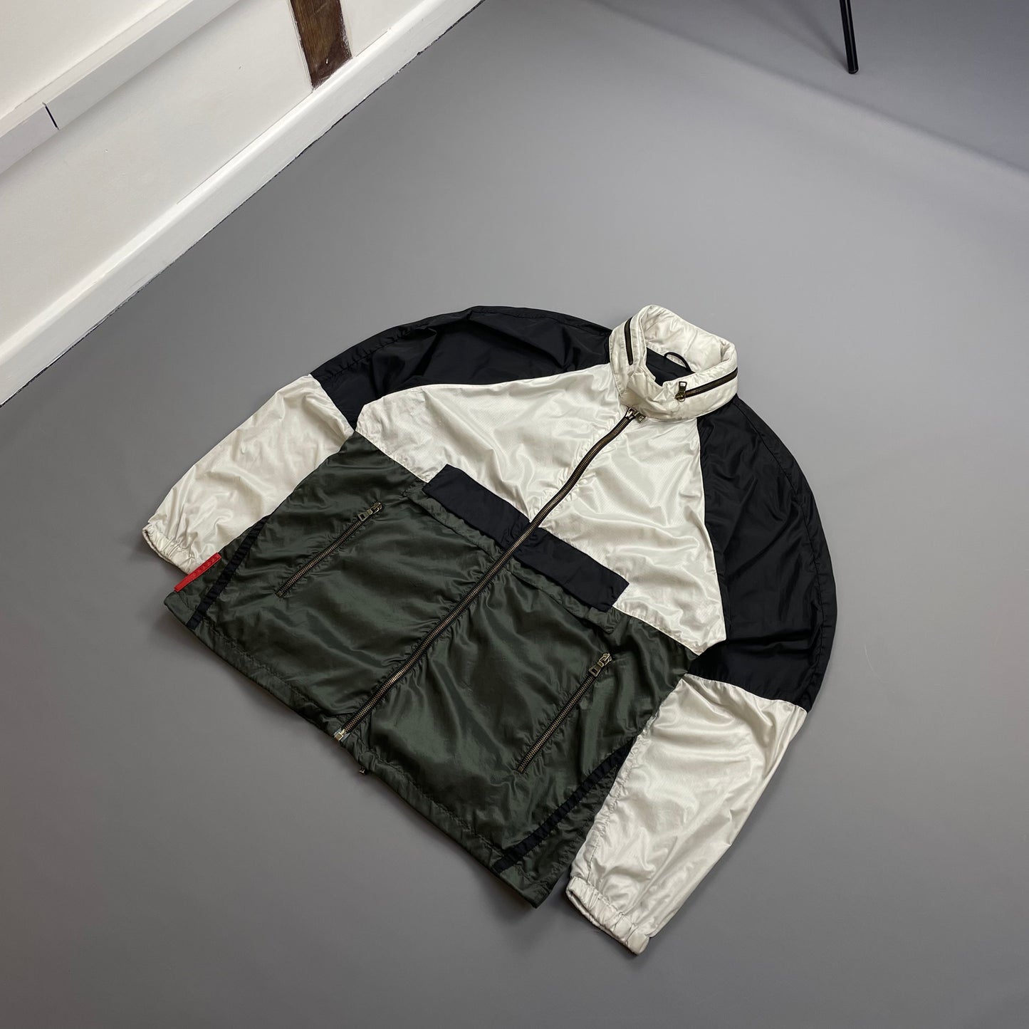 Prada Sport White Black & Green 2008 Lightweight Concealed Hood Nylon Windbreaker Jacket
