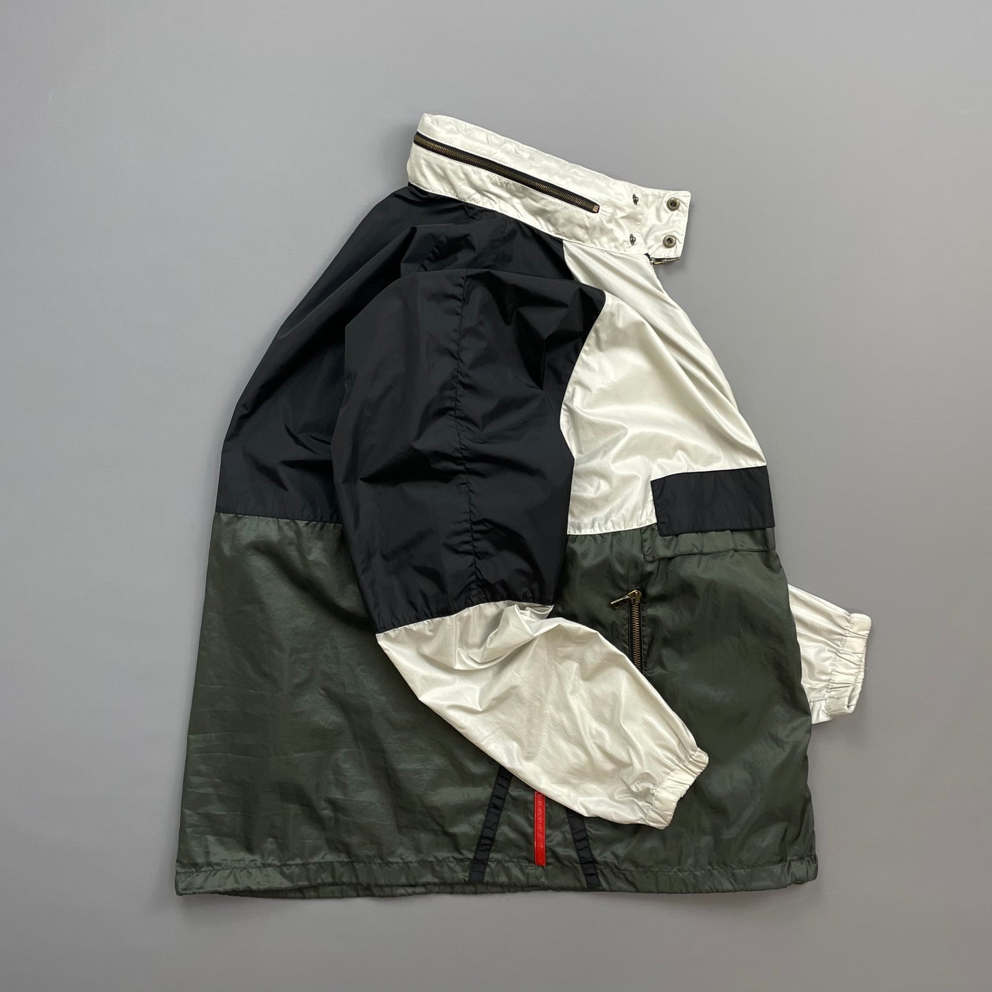 Prada Sport White Black & Green 2008 Lightweight Concealed Hood Nylon Windbreaker Jacket