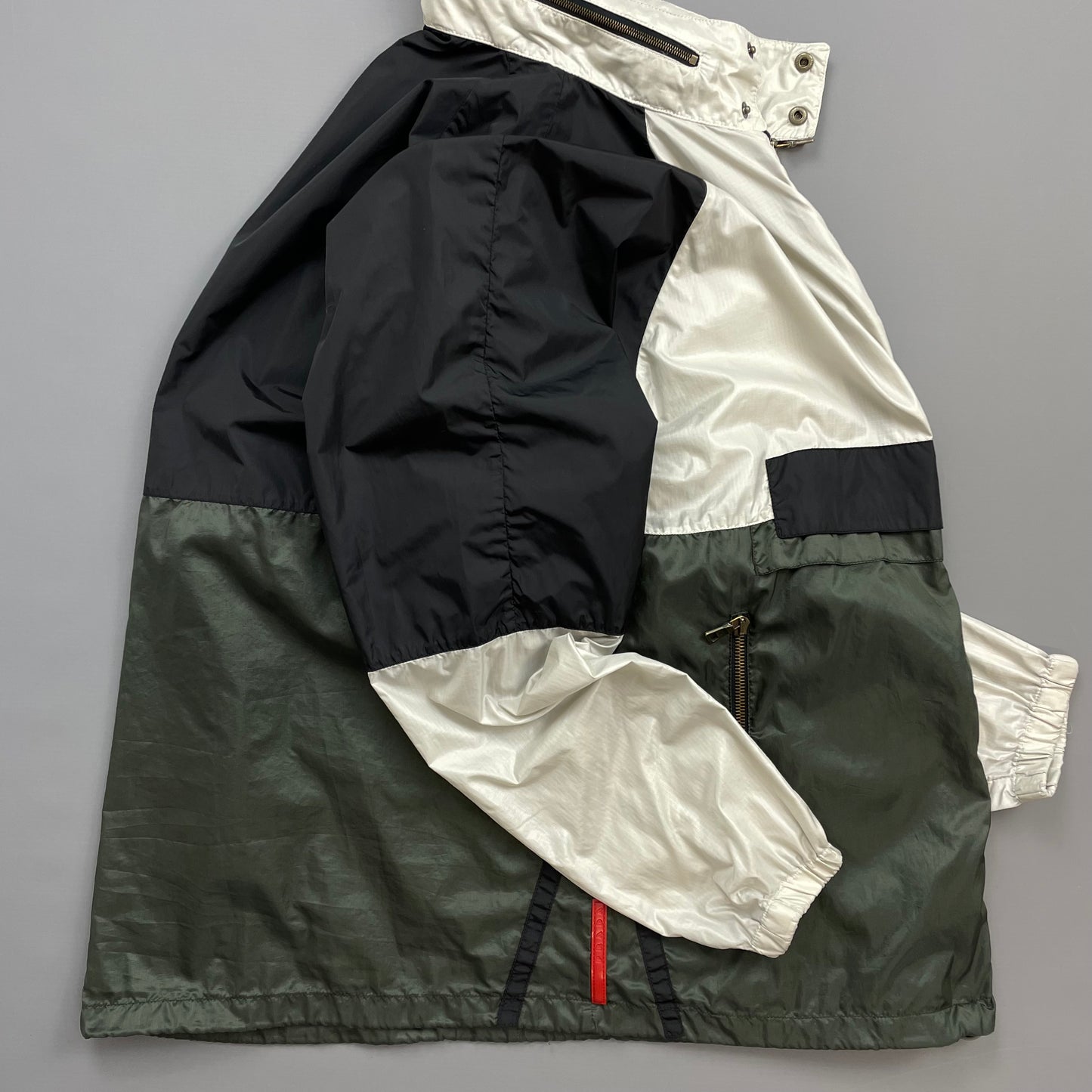 Prada Sport White Black & Green 2008 Lightweight Concealed Hood Nylon Windbreaker Jacket