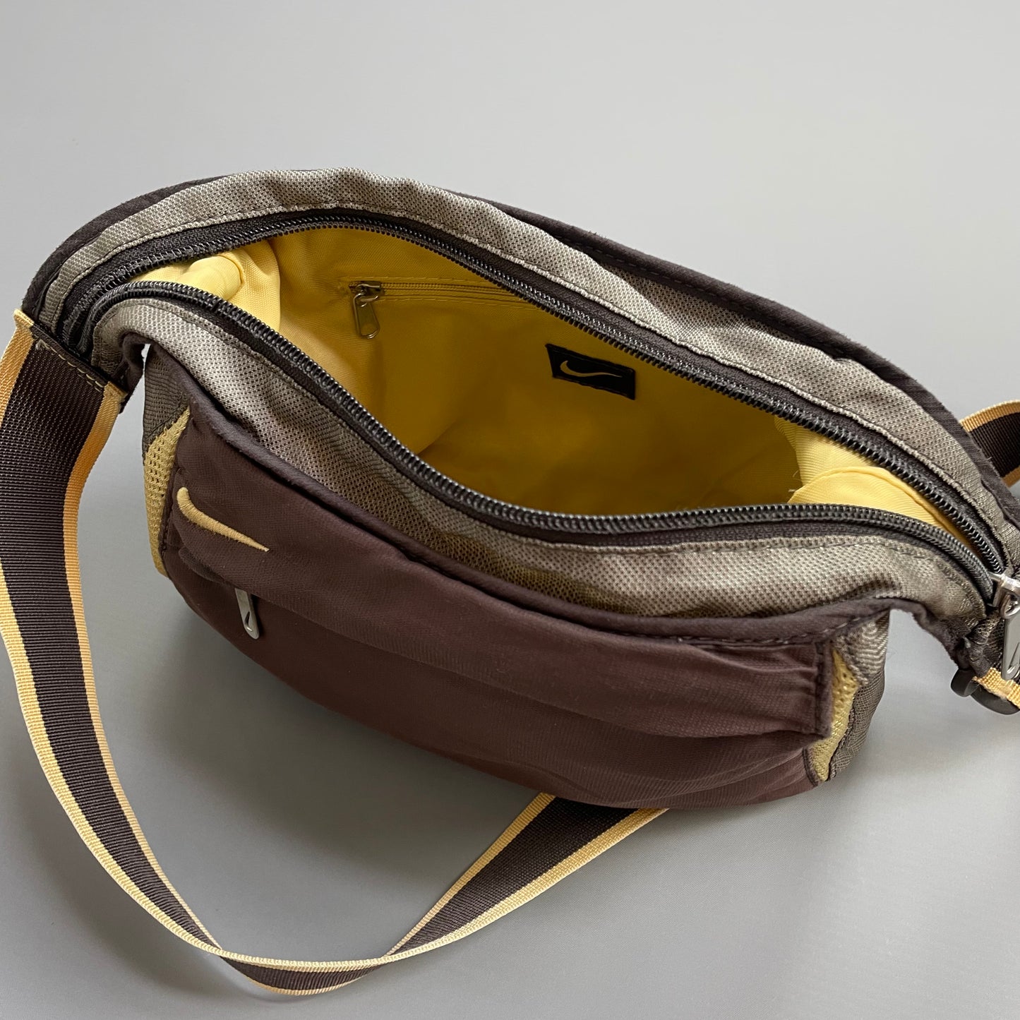 Nike Brown 00s Technical Mesh Side Bag