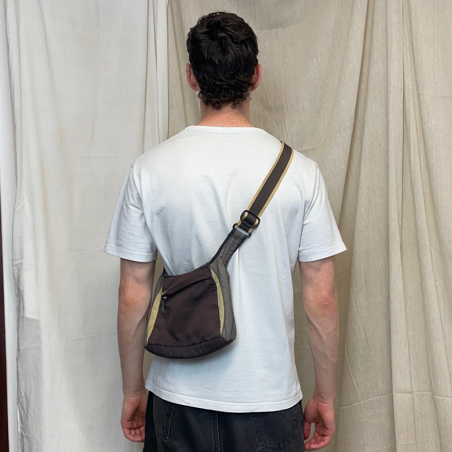 Nike Brown 00s Technical Mesh Side Bag