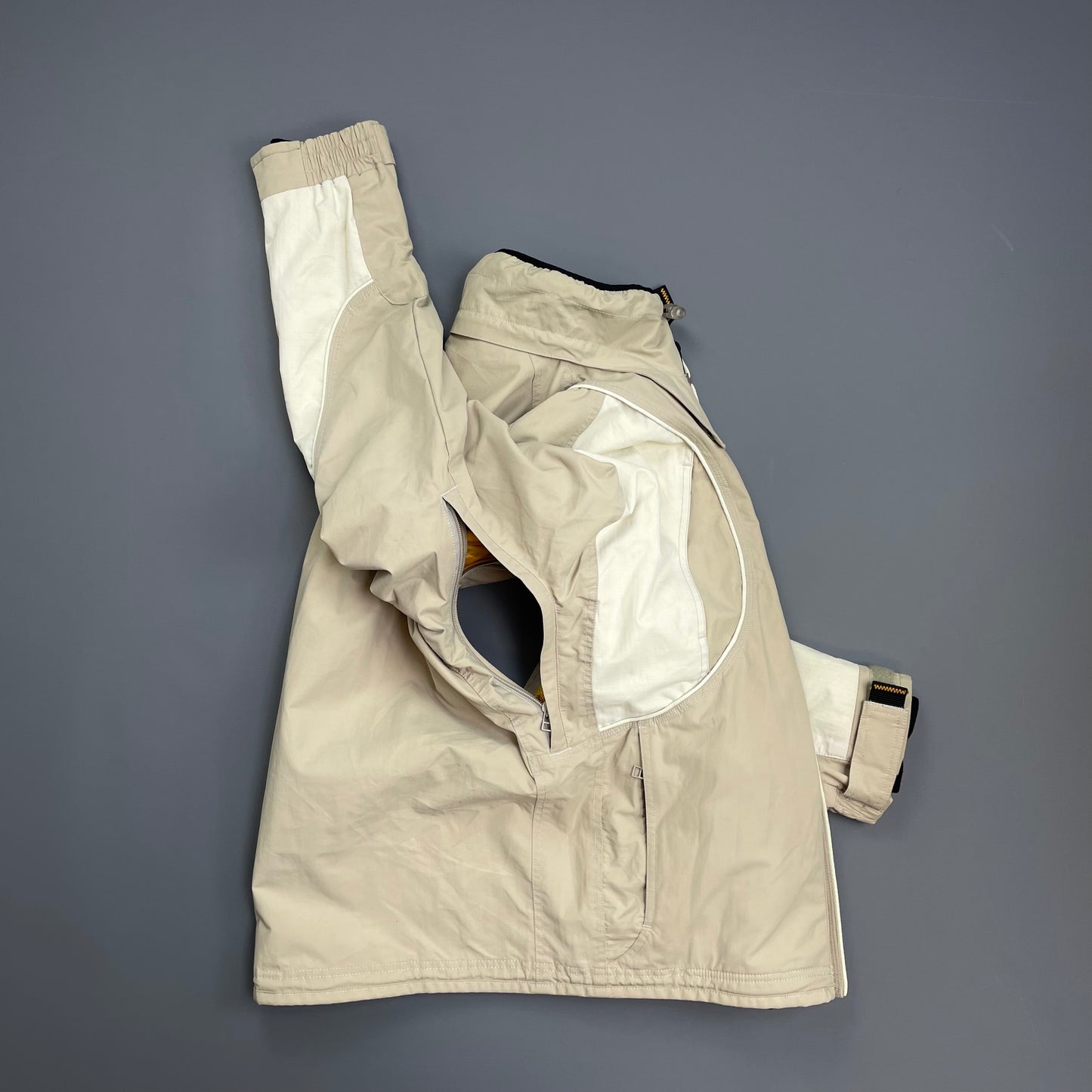 Oakley Software Beige & Cream 00s Multi-Pocket Technical Ski Jacket