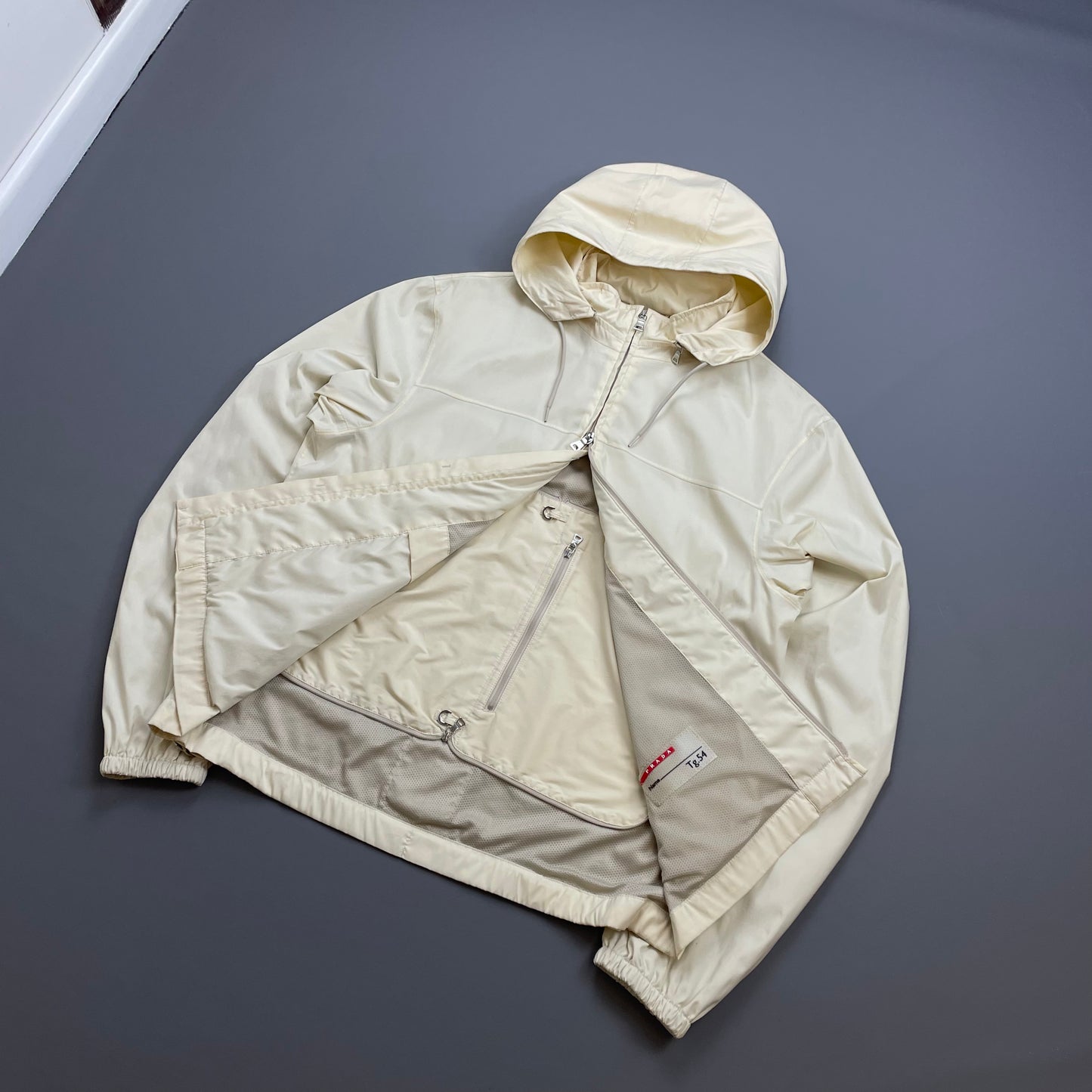 Prada Sport Cream 00s Packable Detachable Hood Windbreaker Jacket