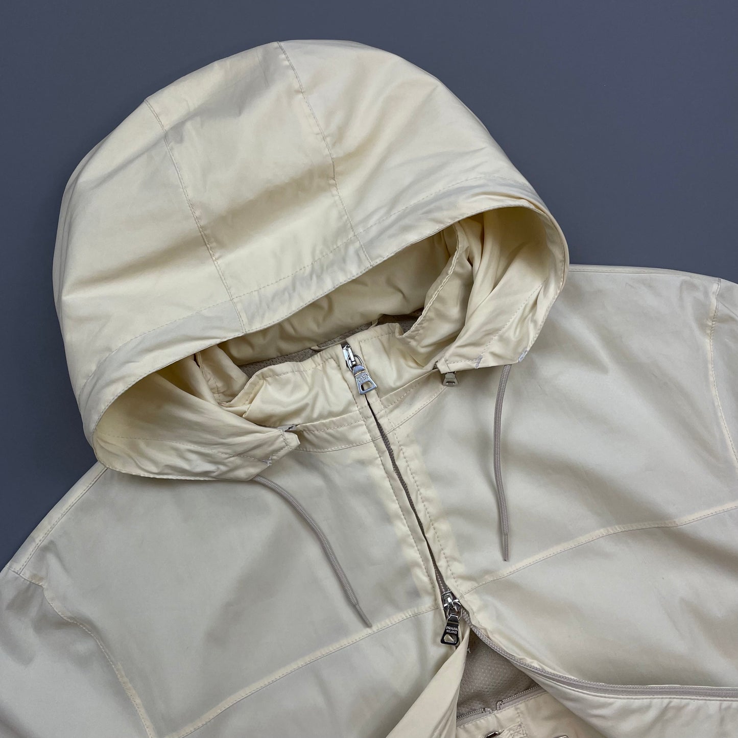 Prada Sport Cream 00s Packable Detachable Hood Windbreaker Jacket