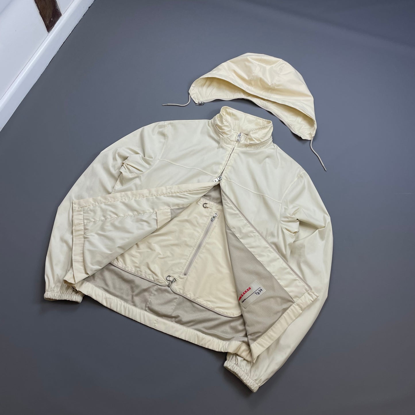 Prada Sport Cream 00s Packable Detachable Hood Windbreaker Jacket